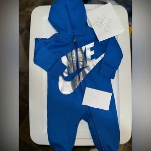 Nike 12M hooded romper